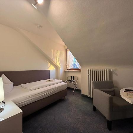 Hotel Loewen Randersacker Esterno foto